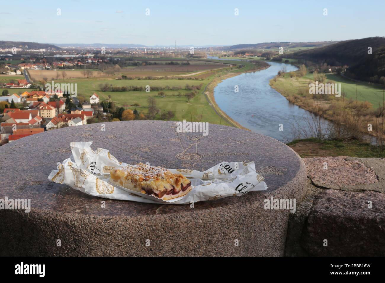 Blick von der Bosel in Richtung Sörnewitz und Dresden am 30.3.2020 Stockfoto