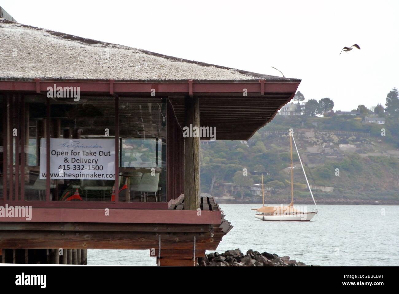 Luxus-Restaurant mit Virenbefall, nur zum Ausziehen Stockfoto