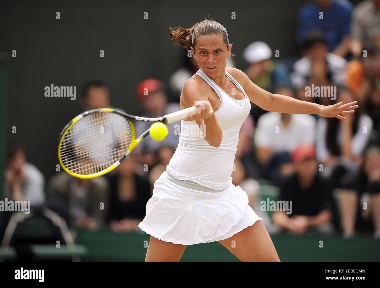 Italiens Roberta Vinci im Einsatz gegen Chinas Na Li am siebten Tag der Wimbledon Meisterschaften im All England Lawn Tennis and Croquet Club, Wimbledon. Stockfoto