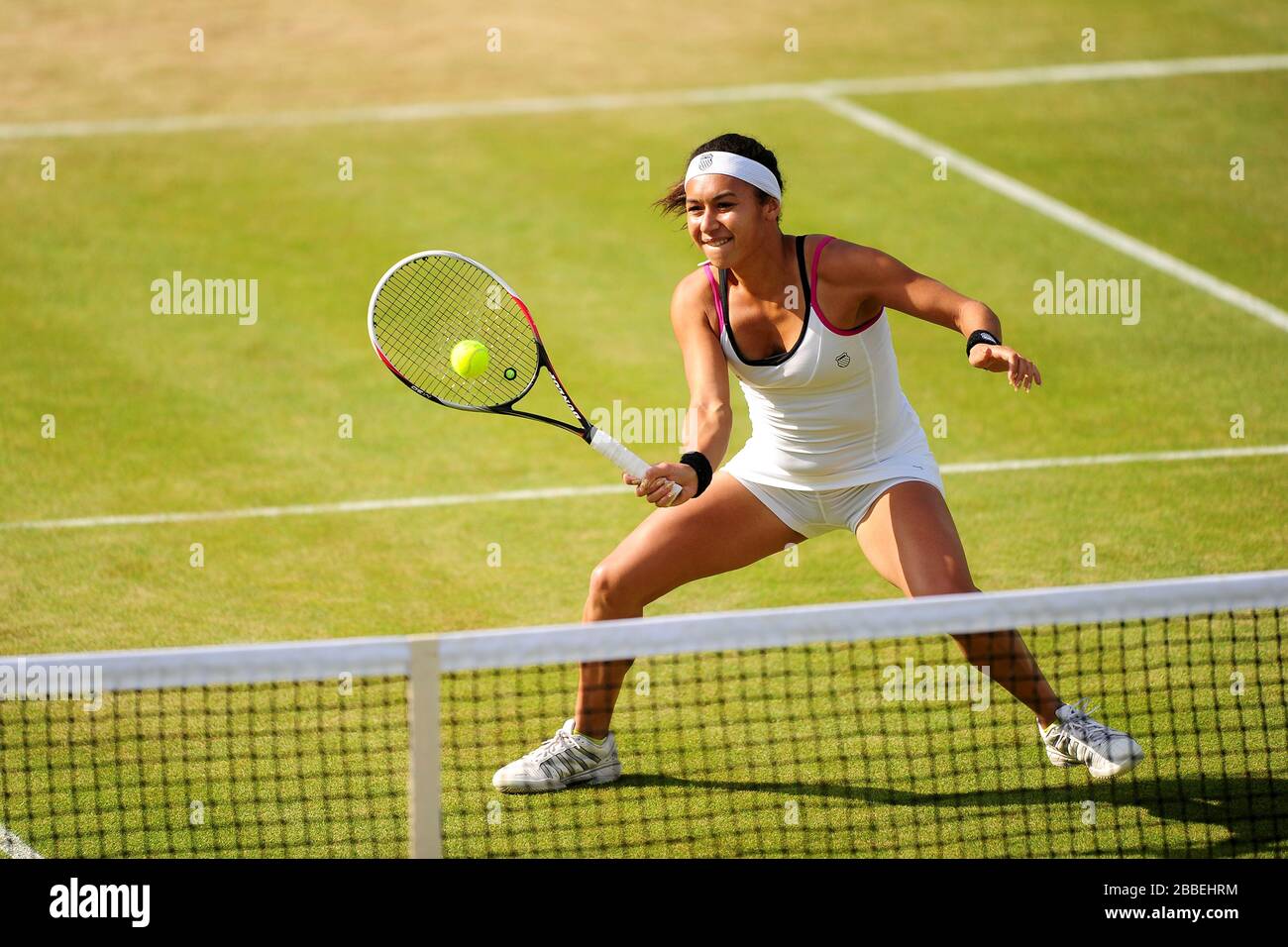 Großbritanniens Heather Watson im Einsatz während des Spiels mit ihrem Doppelpartner Jonathan Murray gegen Spaniens David Marrero und Japans Kimiko Date-Krumm Stockfoto