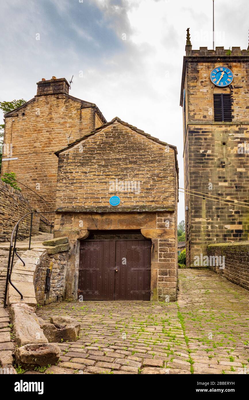 TH'OWD Towser, ursprünglich eine Kirchensperre, die dann als Gefängnis, Rettungswagen und Feuerwachen, Leichenhalle, Holmfirth, West Yorkshire, Großbritannien genutzt wurde Stockfoto