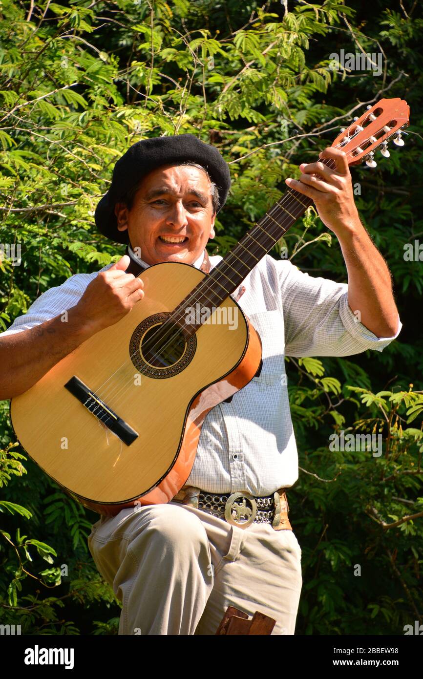 Estancia El Ombú de Areco, Argentinien: gaucho zeigt sein Leben und seine Arbeit auf einem typischen argentinischen Bauernhof, einschließlich Musik Stockfoto