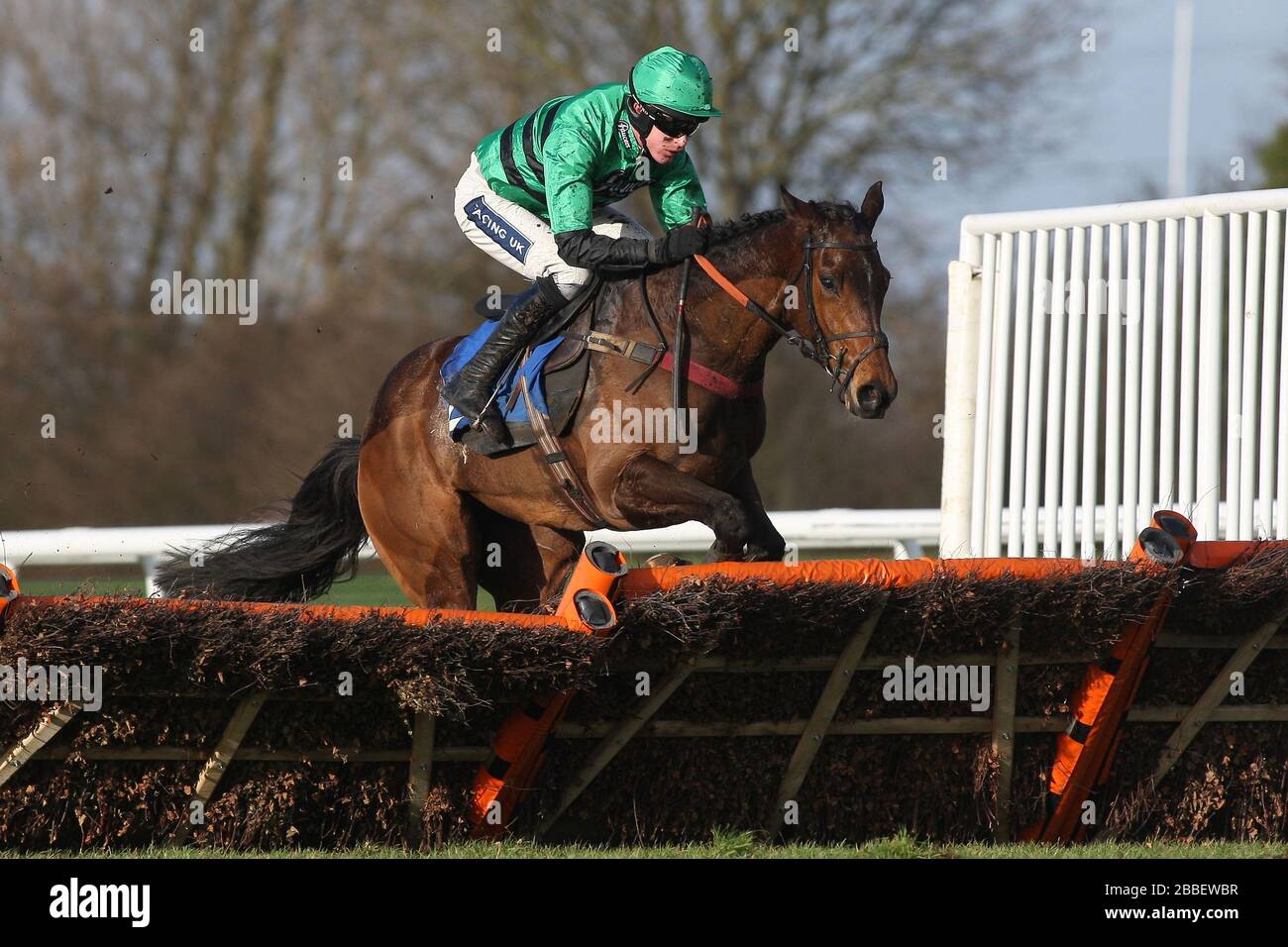 Old Way von Aidan Coleman im Einsatz während der "Red Mills" von Connolly, die die "Racing Handicap"-Hürde unterstützen Stockfoto