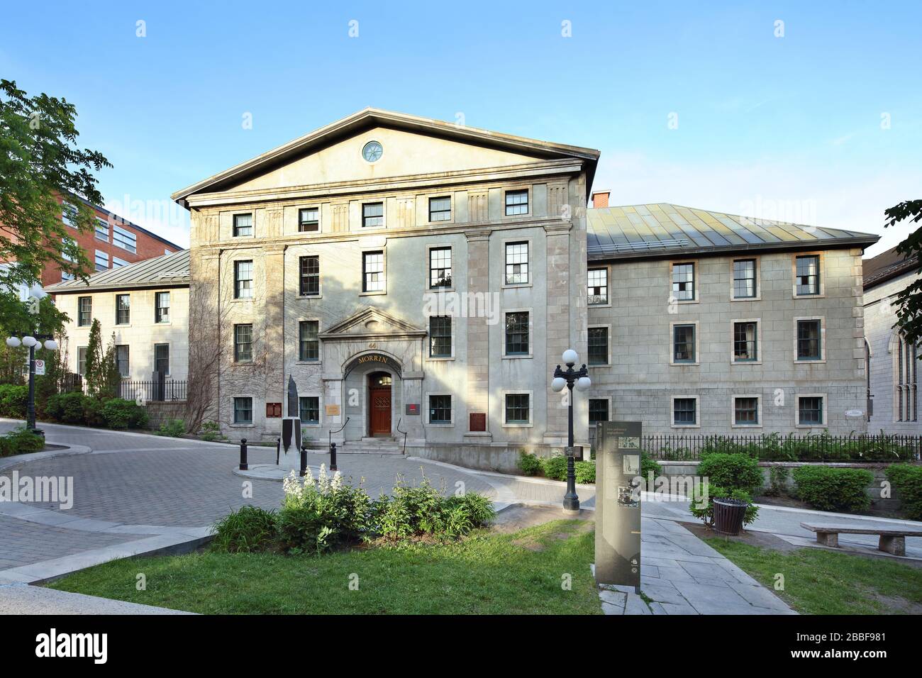 Die Architektur im palladianischen Stil des Morrin-Zentrums, in dem die englischsprachige Bibliothek von Quebec City untergebracht ist und das als historische Interpretationsstätte dient, ist Upper Town, Old Quebec City, Provinz Quebec, Kanada Stockfoto