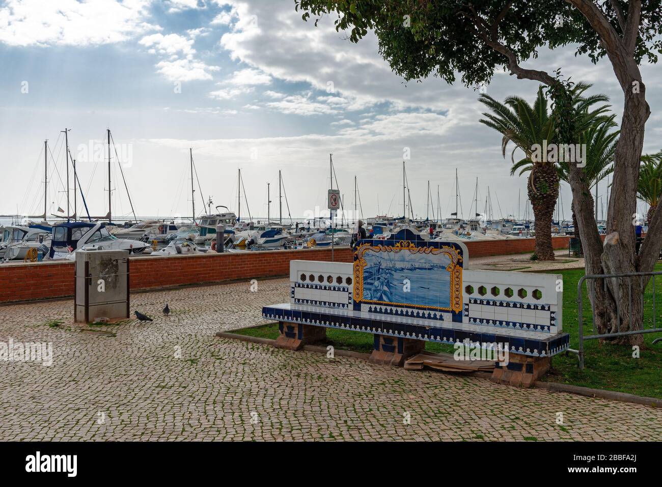 Olhao, Algarve, Portugal - Februar 2020: Jardim Pescador Olhanense Stockfoto