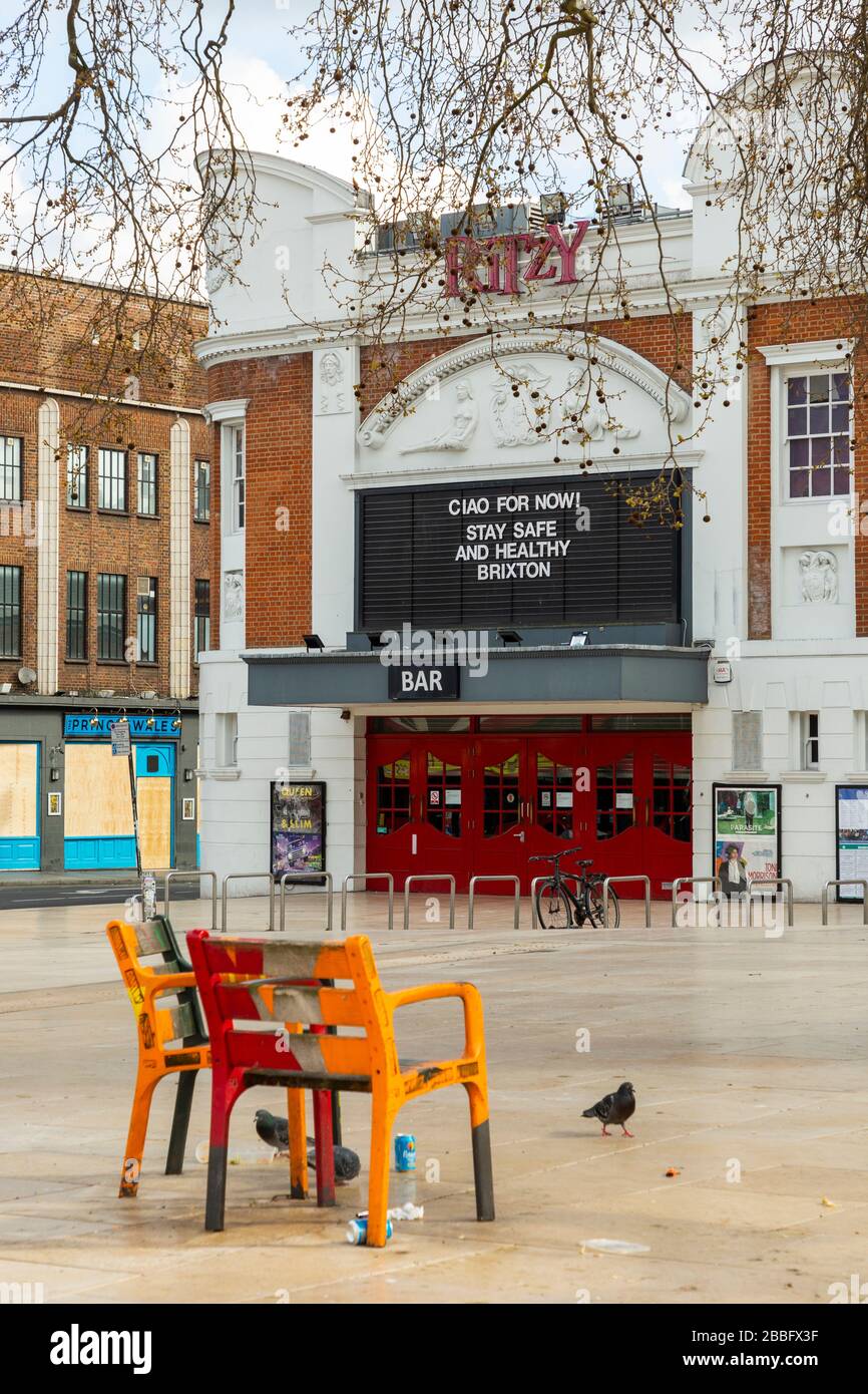 Das ritterliche Kino in Brixton schloss während der Londoner Lockdown aufgrund der Verbreitung von Covid-19. Am 31. März 2020 aufgenommen Stockfoto