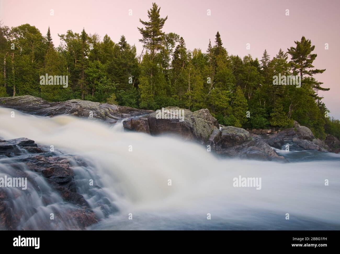 Wasserfälle, Sand River, Lake Superior Provincial Park, Ontario, Kanada Stockfoto