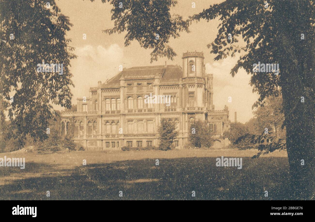 Postkarte aus dem Jahr 1910 von Schloss La Closière in La Louvière in Belgien, erbaut für Victor Boch von Architekt Joseph Poelart im Jahr 1862. Stockfoto