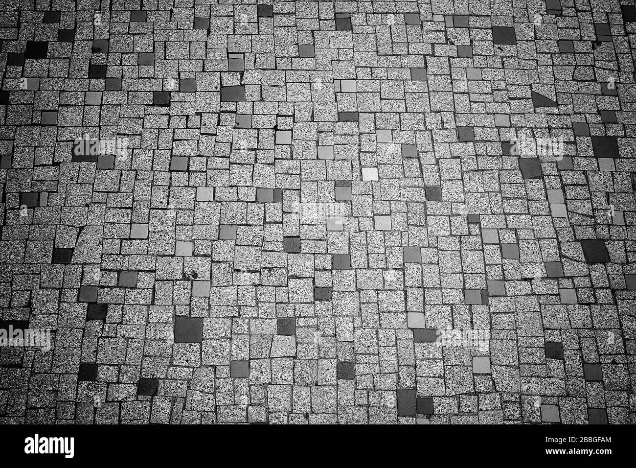 Handgemachte Glasfliesen in städtischen Mauern, Dekoration und Konstruktion Stockfoto