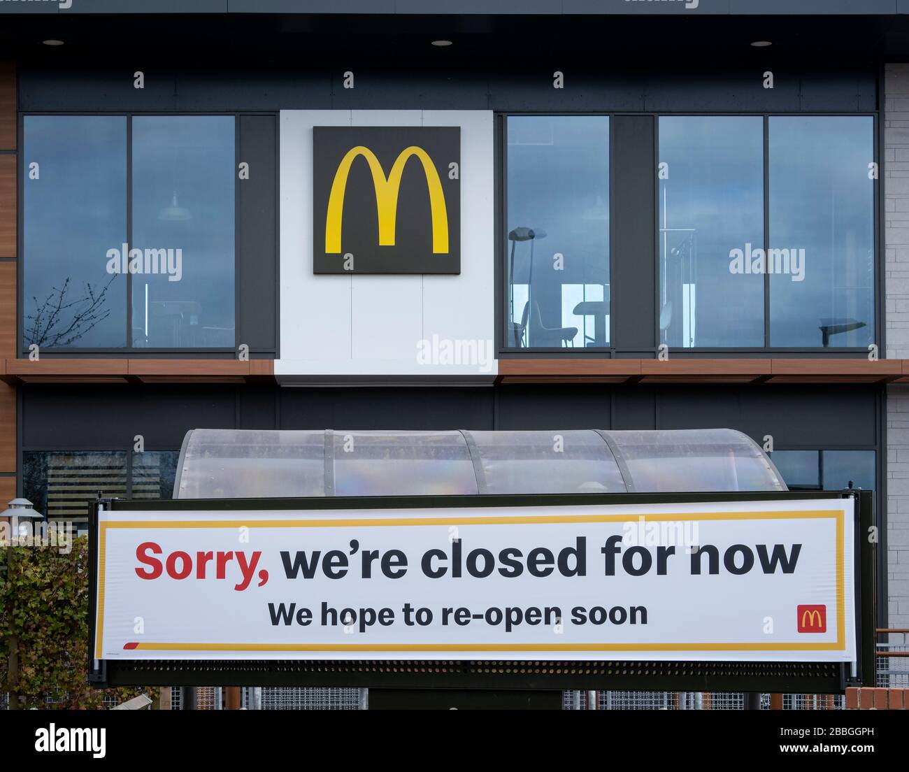 McDonalds in Northwich schloss wegen des Covid 19-Ausbruchs, Northwich, Cheshire, England, Großbritannien Stockfoto