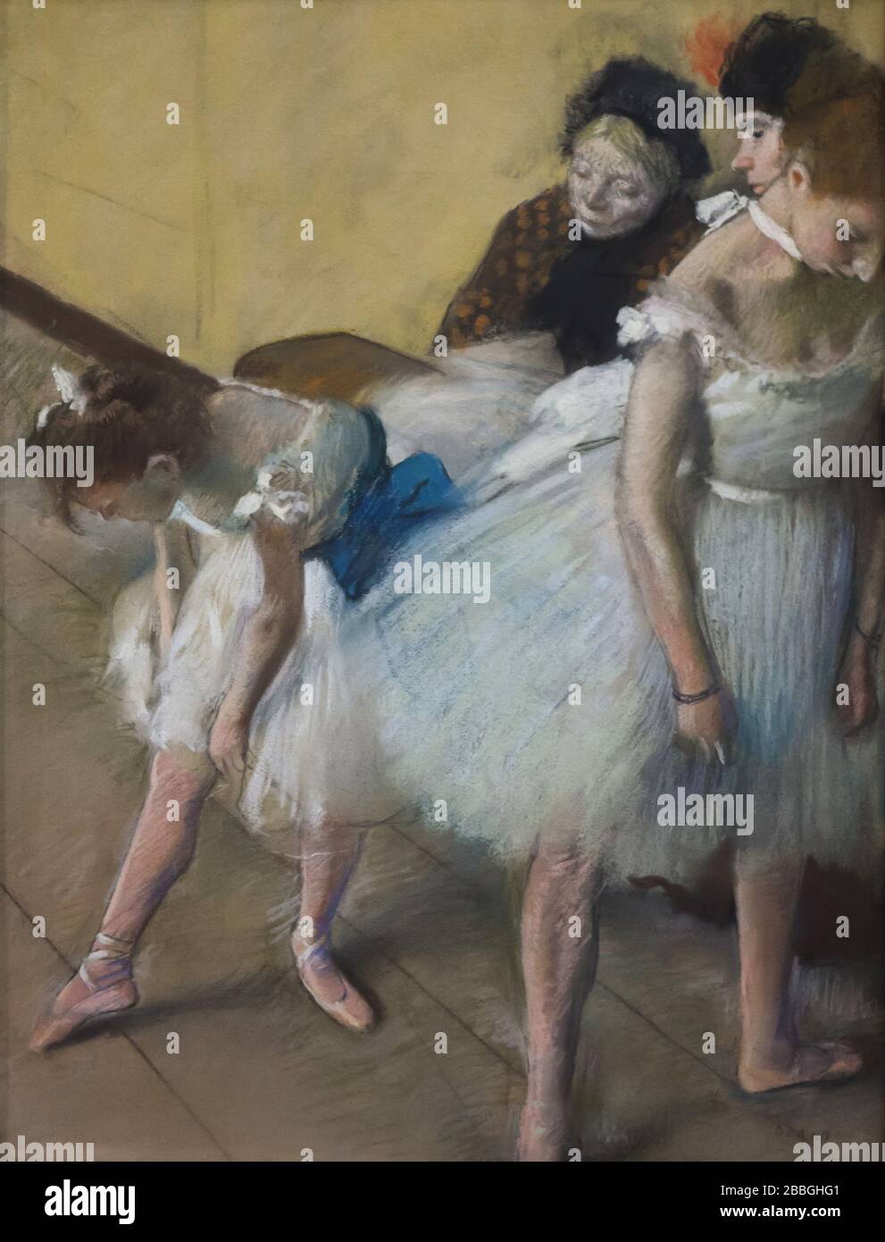 Pastell 'Dance Examination' des französischen impressionistischen Künstlers Edgar Degas (1880), ausgestellt auf seiner Ausstellung im Musée d'Orsay in Paris, Frankreich. Die Ausstellung, die der leidenschaftlichen Beziehung des Künstlers zum Theater gewidmet ist, läuft bis zum 19. Januar 2020. Stockfoto