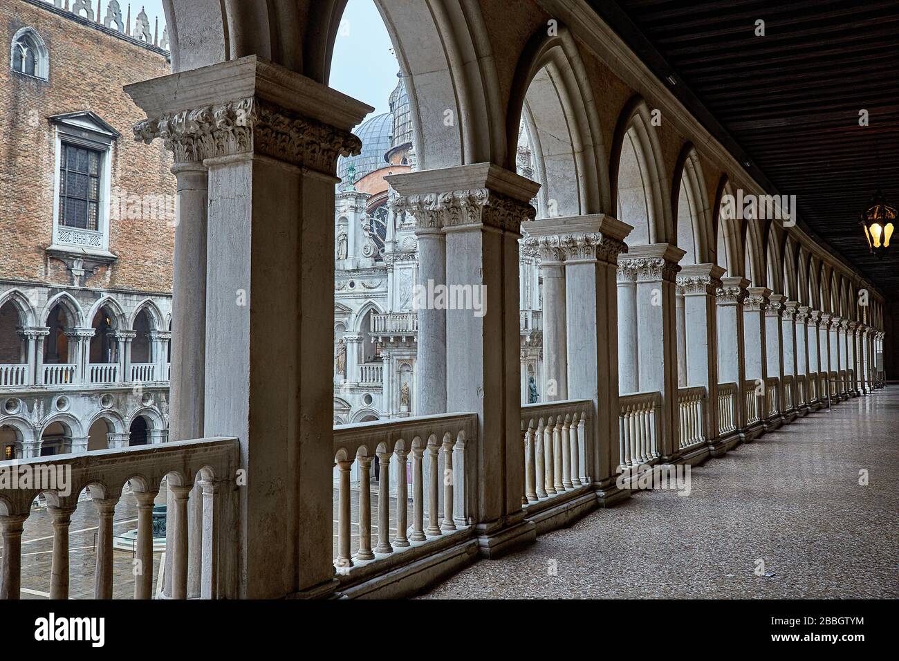 Dogen gab viel Geld aus, um ihren Palast zu einem Symbol der Macht und Verfeinerung zu machen: Die größten Künstler und besten italienischen Architekten waren Enli Stockfoto
