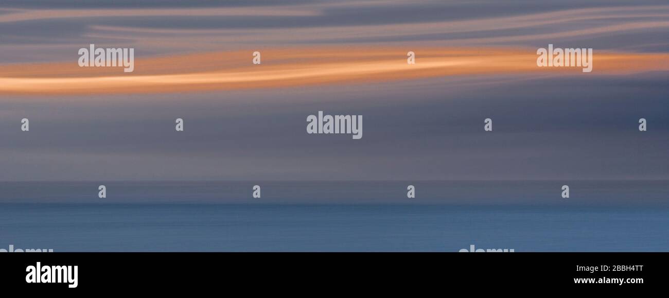 Sonnenuntergang über dem Pazifischen Ozean, Expressionist, Stockfoto