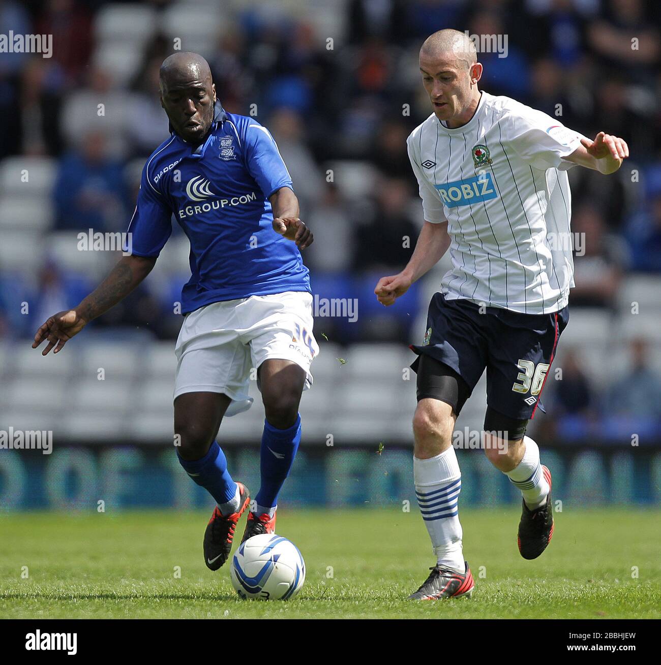Morgaro Gomis und David Jones von Birmingham City und Blackburn Rovers Stockfoto