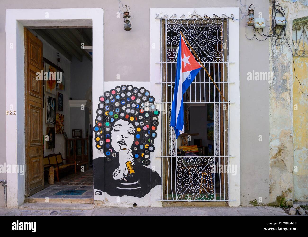 Wandbildkunst aus alter Vinyl 45s, Havanna Vieja, Kuba Stockfoto
