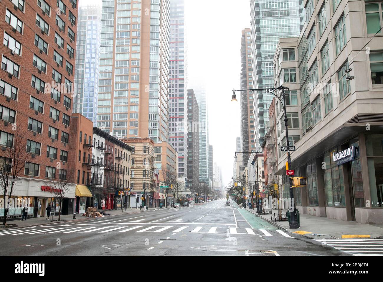 Second Avenue in Midtown Manhattan während der Coronavirus Pandemie. Stockfoto