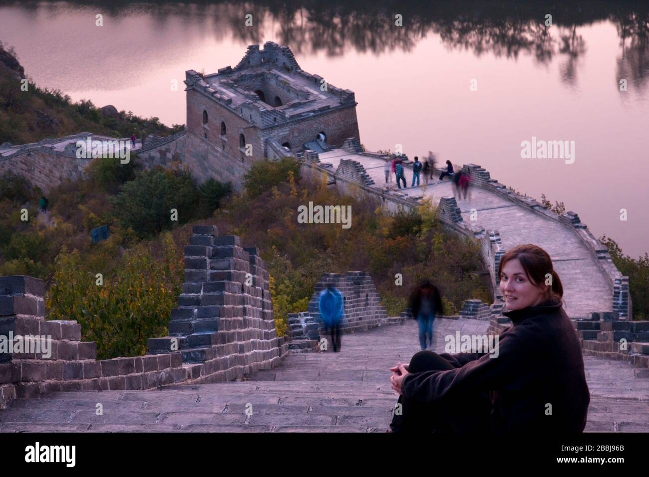 Jintang Lake neben der chinesischen Mauer in Huanghua Cheng (gelbe Blume), Xishulyu, Jiuduhe Zhen, Huairou, China Stockfoto