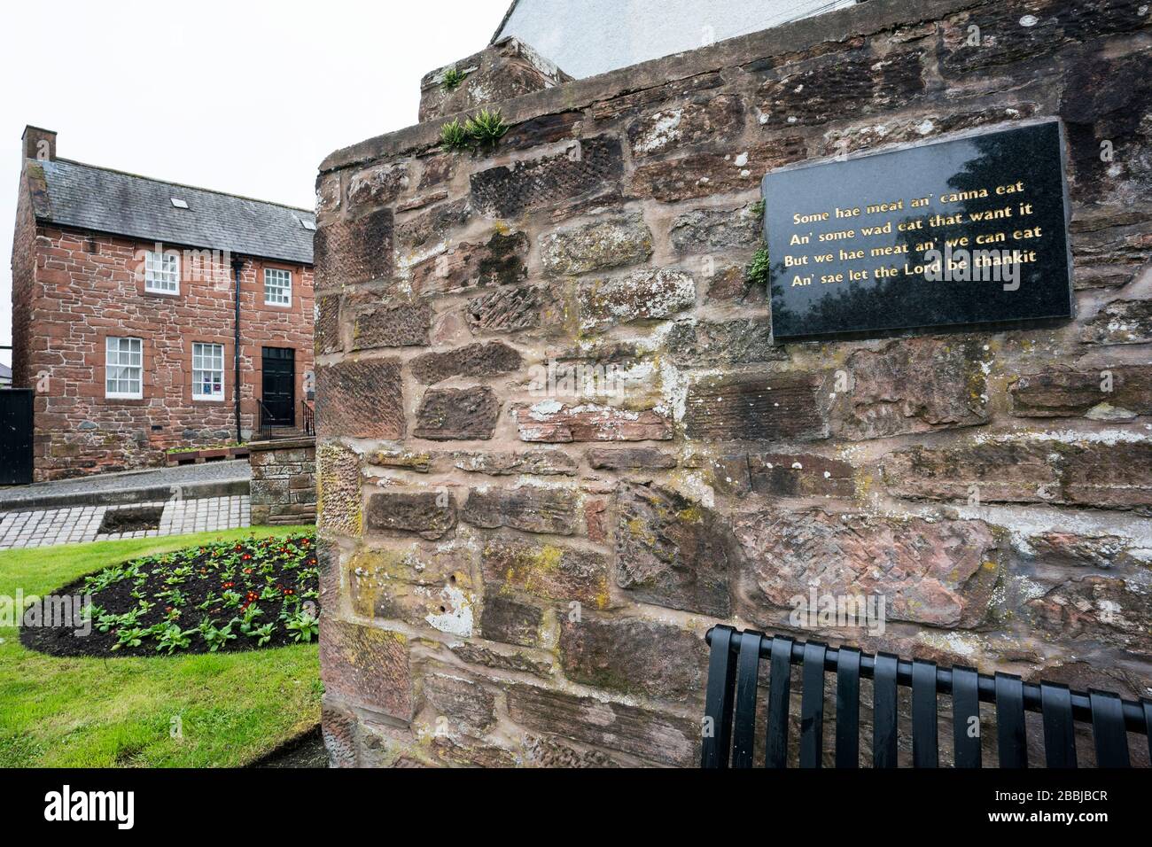 "Liebe ist wie eine rote Rose" Robert Burns Haus und Garten, Dumfries, Schottland, Großbritannien Stockfoto