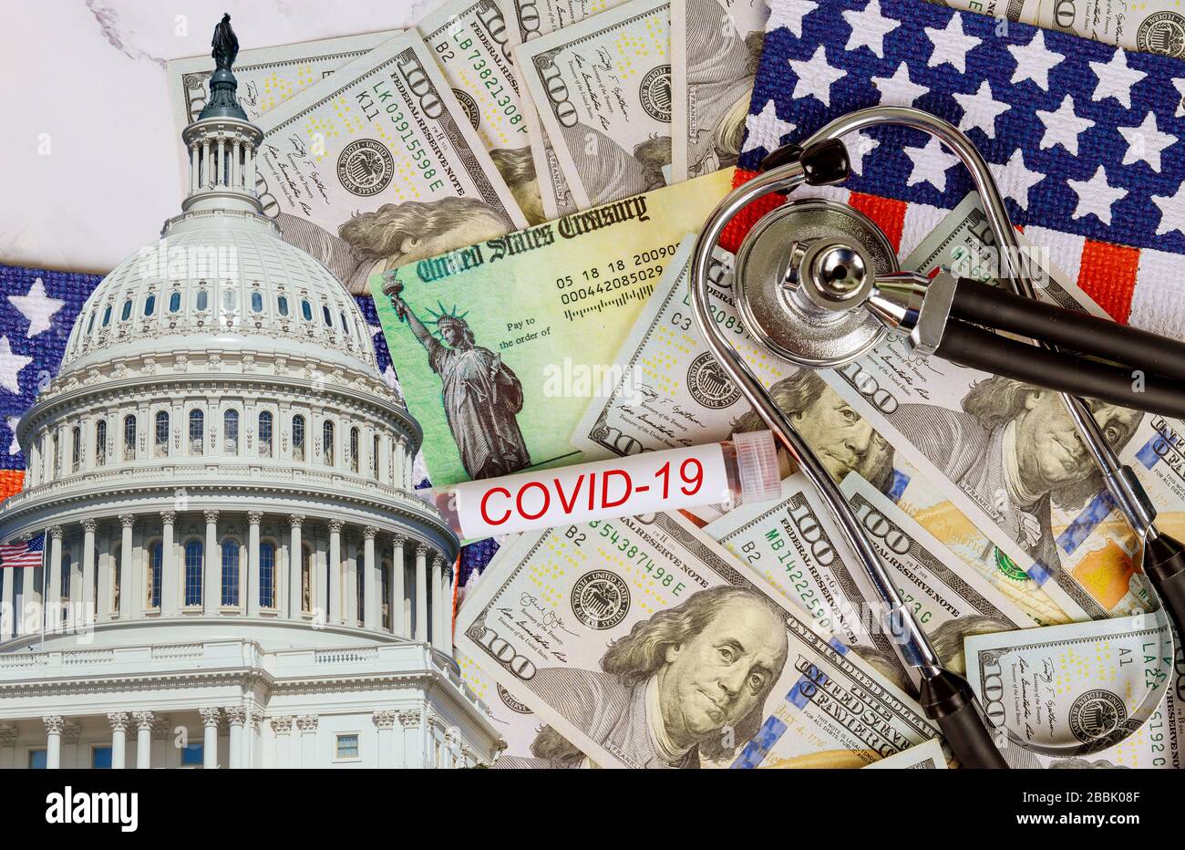 Word COVID-19 über das globale Konjunkturpaket zur Blockierung der Pandemie zur finanziellen Entlastung der Regierung Stockfoto