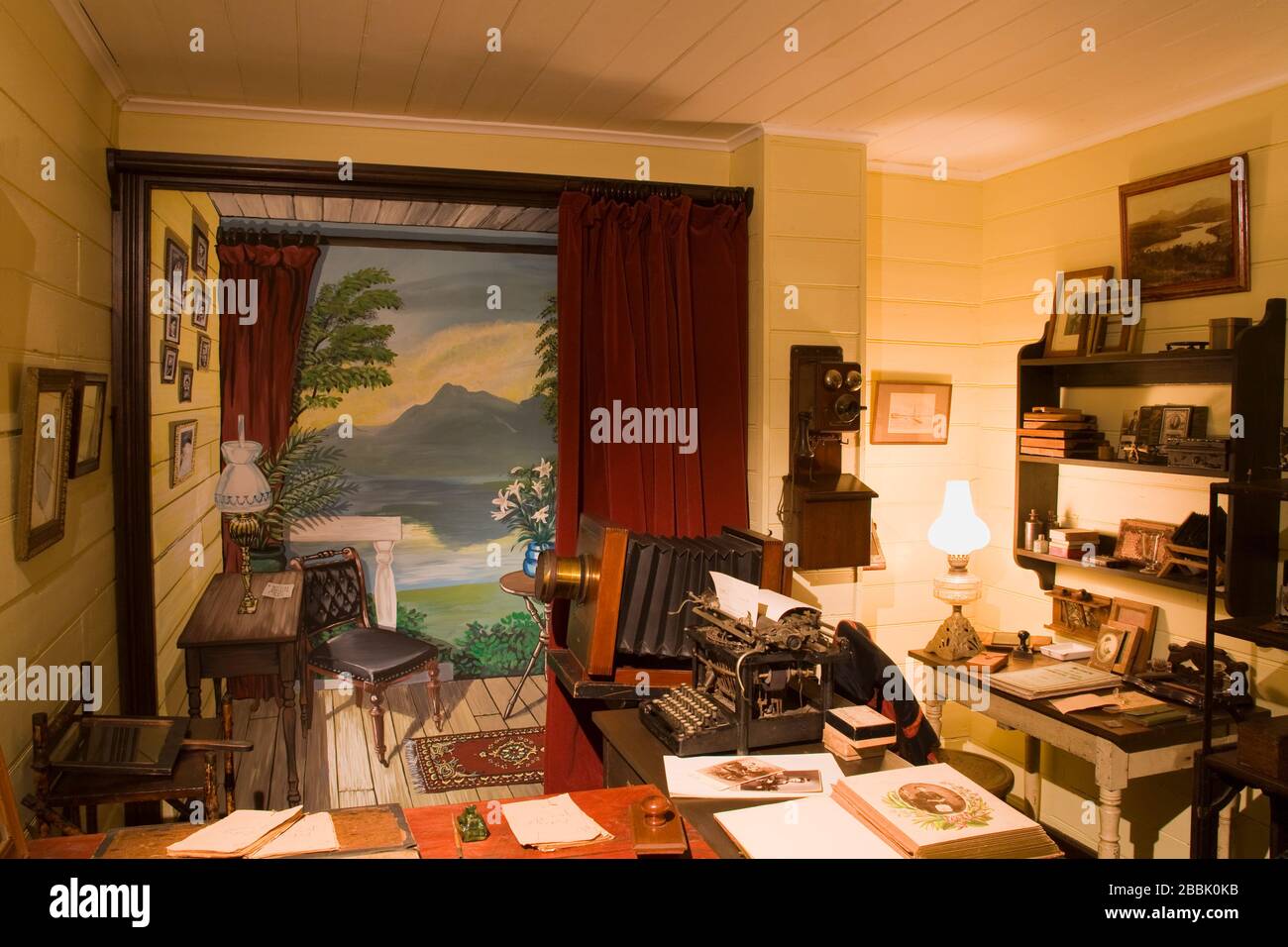 Photographer's Studio im Pioneer Village Museum, Central Business District, Burnie City, Tasmanien, Australien Stockfoto