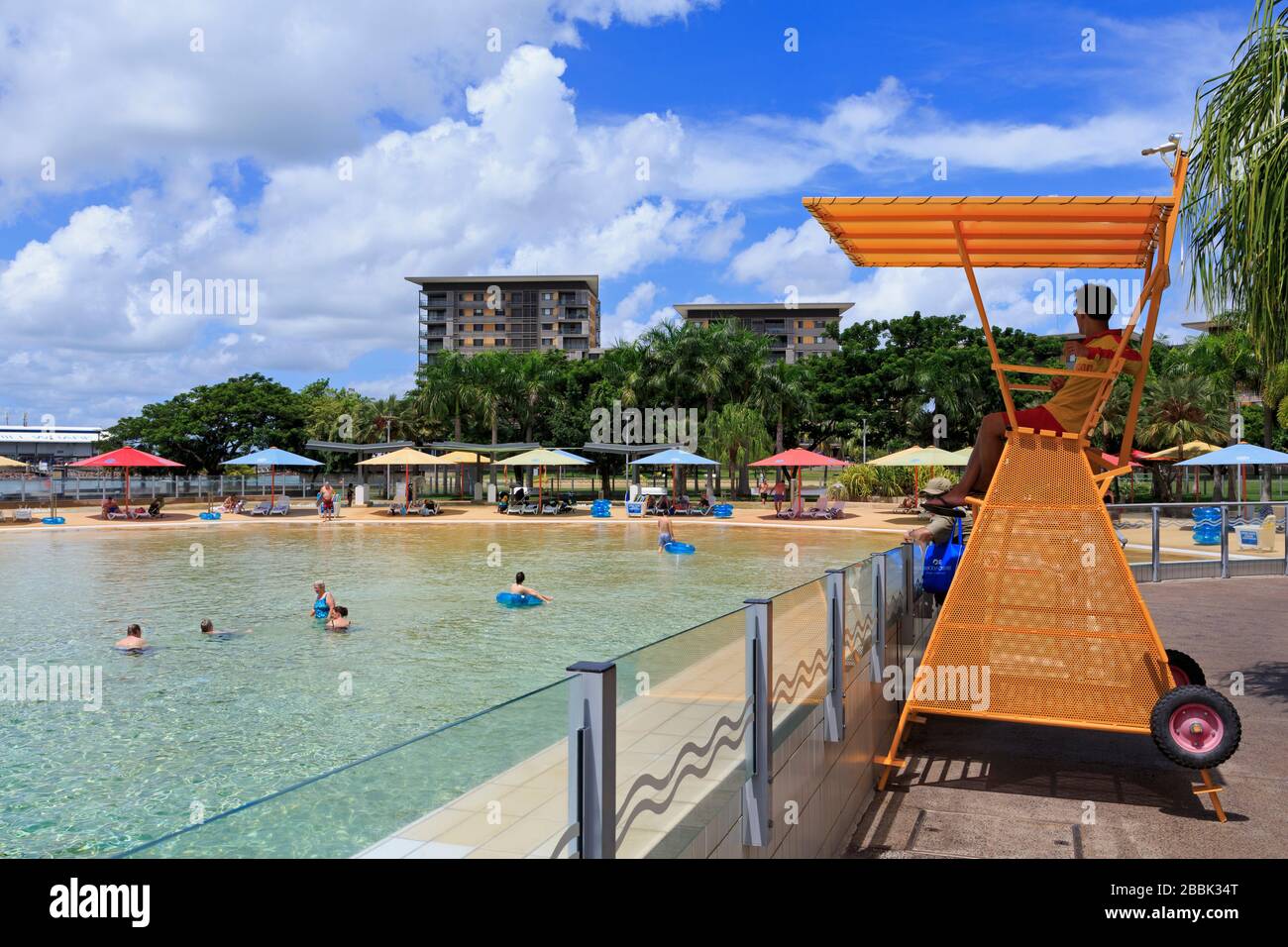 Wave Lagoon in Waterfront Precinct, Stadt Darwin, Northern Territories, Australien Stockfoto