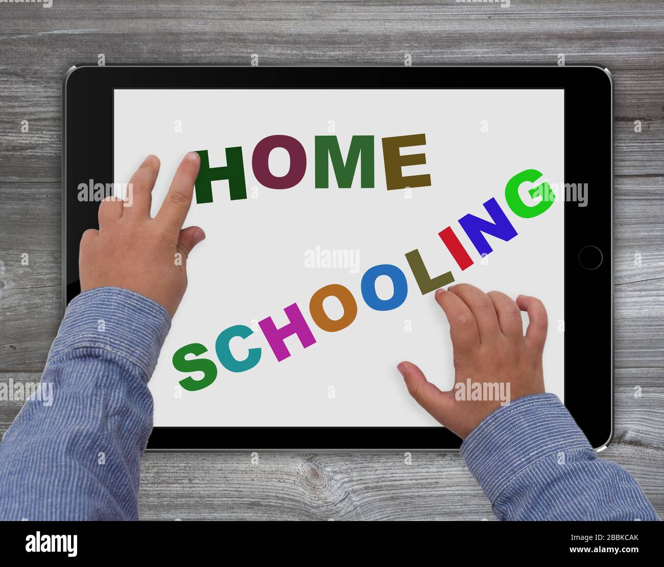 Homeschool-Kind mit Tablet-Computer - Homeschooling-Konzept Stockfoto
