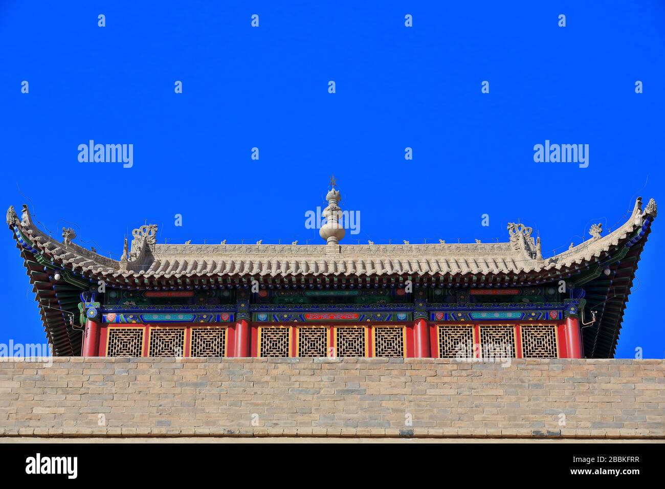 Drei Stufen Giebel Hip Dach-Wache Turm-Ruoyuan Tor. JiaYu Pass-Jiayuguan Stadt-Gansu-China-0756 Stockfoto