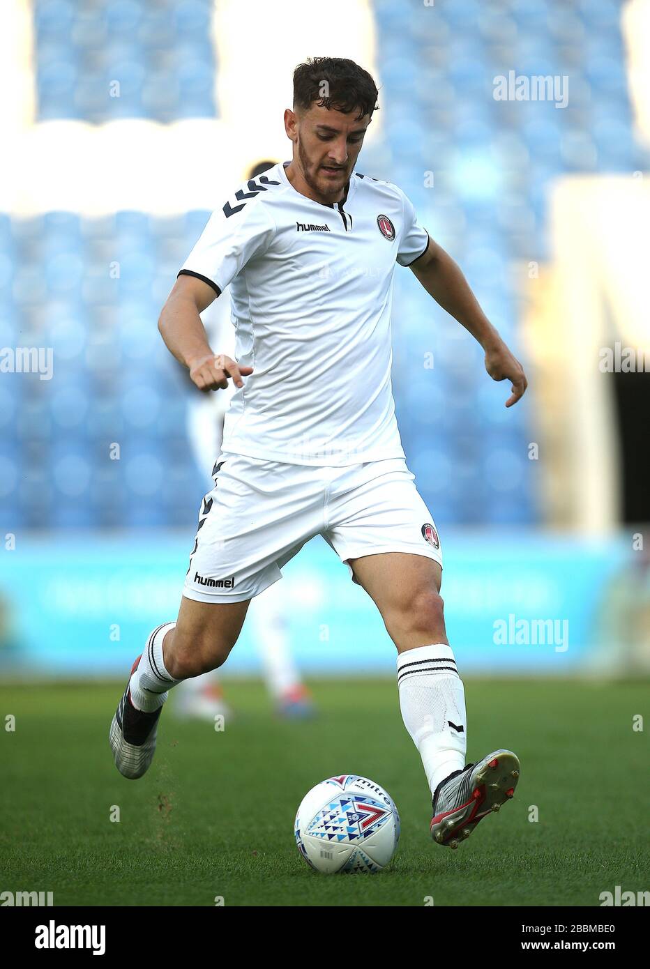 Tom Lockyer von Charlton Athletic während des Europa League Qualifikationsspiel bei Belle Vue, Rhyl. DRÜCKEN SIE AUF "ASSOCIATION Photo". Bilddatum: Donnerstag, 25. Juli 2019. Sehen Sie sich PA Story SOCCER Connahs an. Der Fotowredit sollte lauten: Peter Byrne/PA Wire Stockfoto