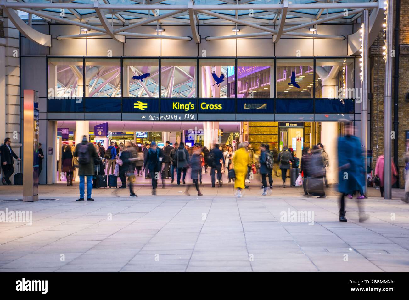 Kings Cross London, ein wichtiger Bahnterminus - Großbritannien Stockfoto