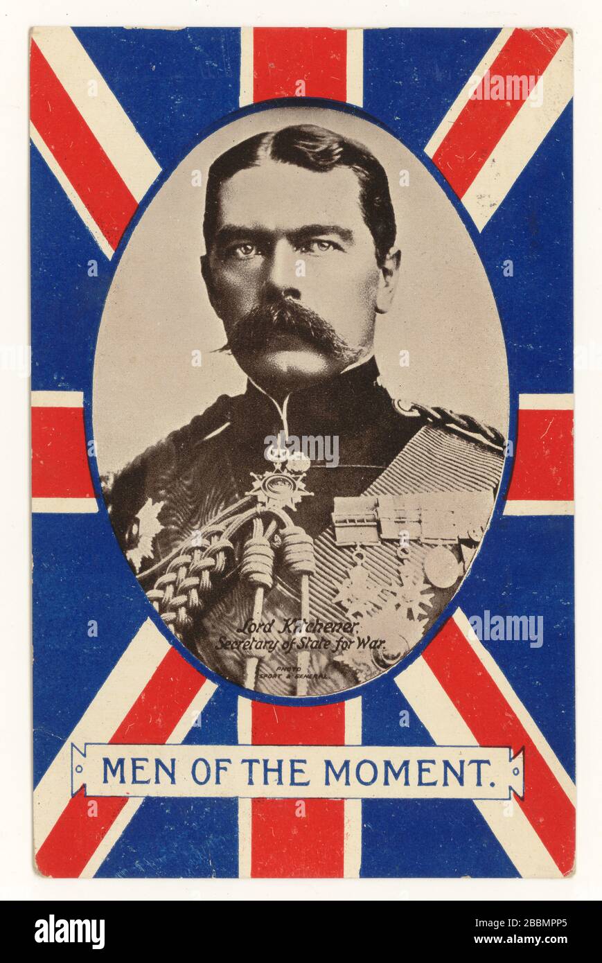 Anfang 1900 postete die patriotische Postkarte aus der Ära WW1, die Lord Kitchener, 1st Earl Kitchener, Secretary of State for war (ein Kabinettsminister) darstellt - eine von einer Serie mit dem Titel "Men of the Moment", gepostet im Jahr 1915 Stockfoto