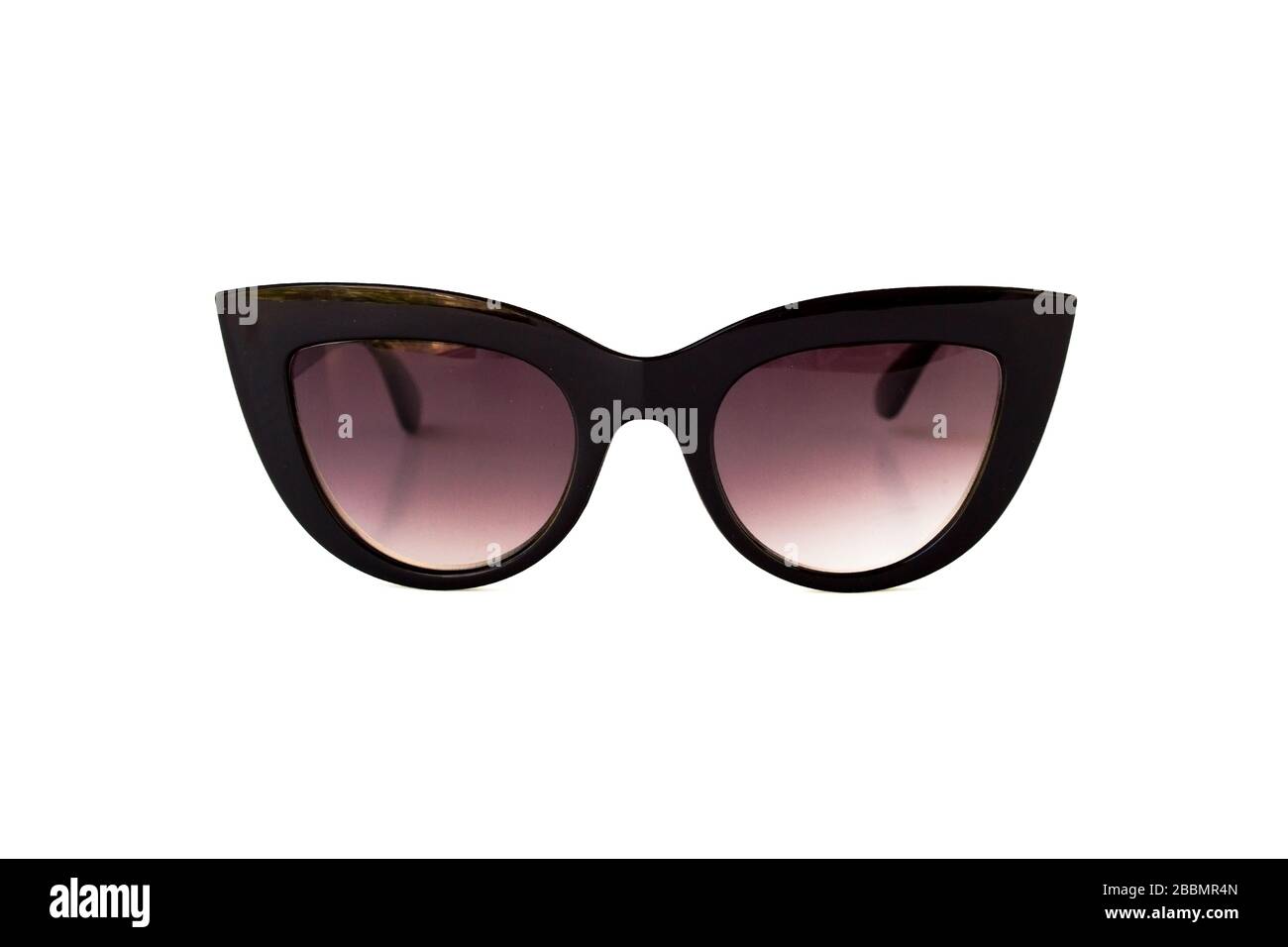 Schwarze Gradientenbrille mit Katzen-Augen-Sonnenbrille mit dickem Rahmen und isoliertem weißem Hintergrund, Vorderansicht Stockfoto