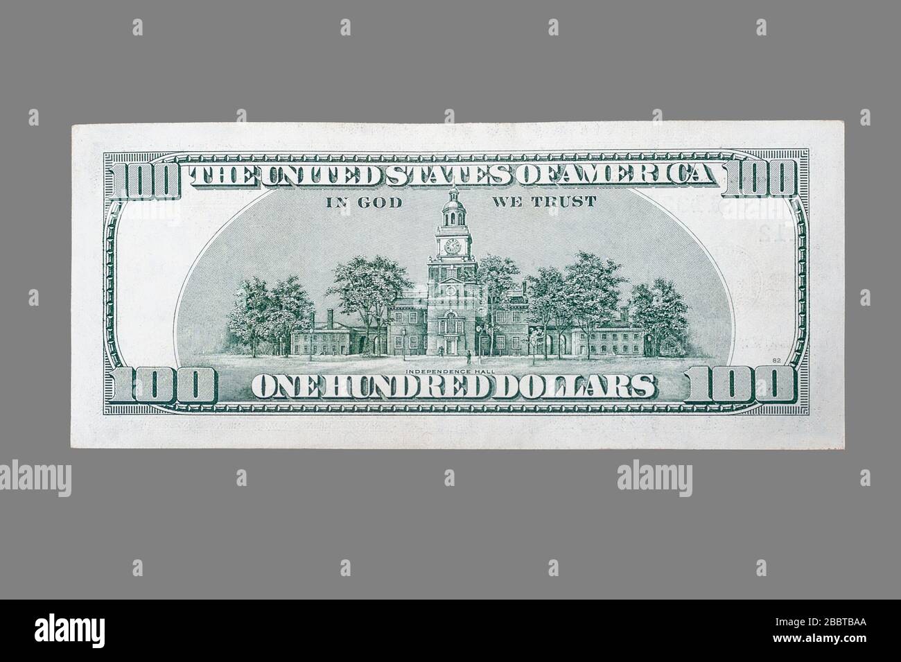 Rückseite einer 100-Dollar-Rechnung usa auf isoliertem grauem Hintergrund Stockfoto