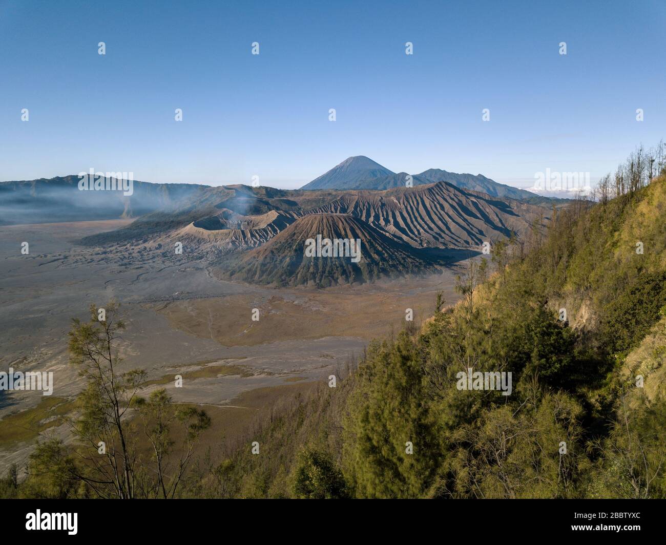 Berg Ijen in Indonesien Sulfur Rauchgas Stockfoto