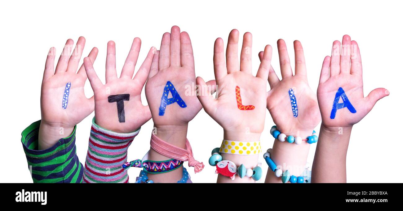 Children Hands Building Word Italia Bedeutet Italien, Isolierter Hintergrund Stockfoto