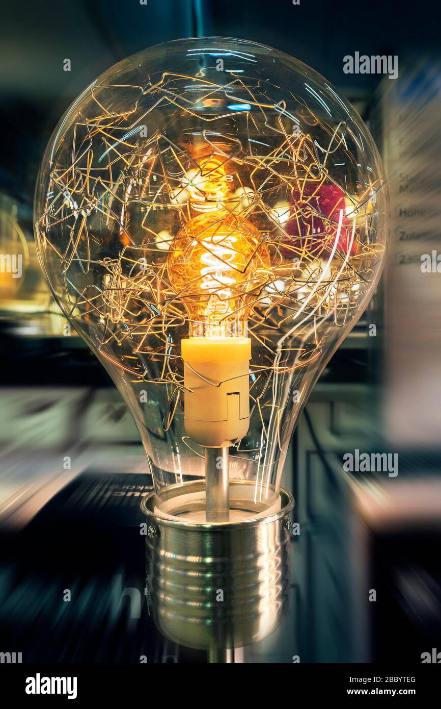 LED-Lampe, Licht, Hardware-Shop, Bayern, Deutschland Stockfoto