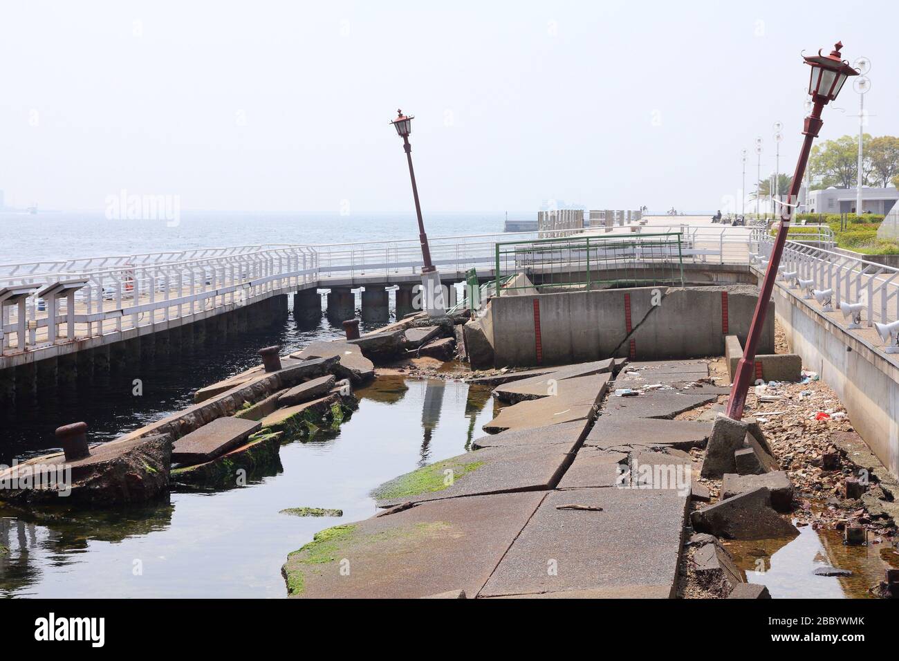 Kobe Erdbebenschäden in Japan. Historische Meriken Wharf durch Großes Hanshin-Erdbeben zerstört. Stockfoto