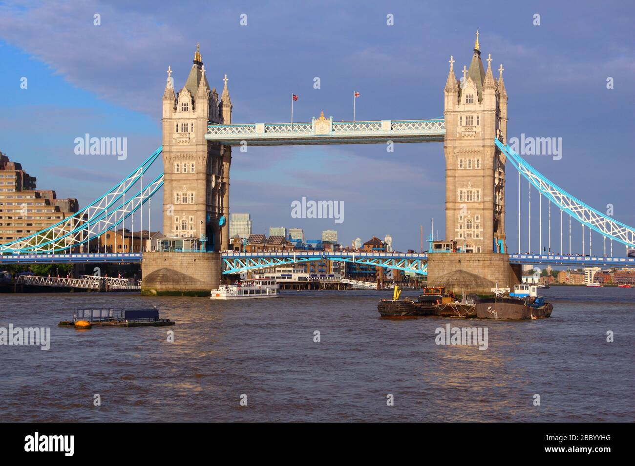 Tower Bridge - Wahrzeichen in London, Großbritannien. Wahrzeichen Londons. Stockfoto