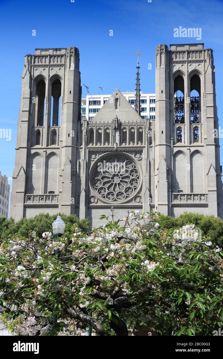 Grace Cathedral in San Francisco, Kalifornien - schöne alte religiöse Architektur. Stockfoto