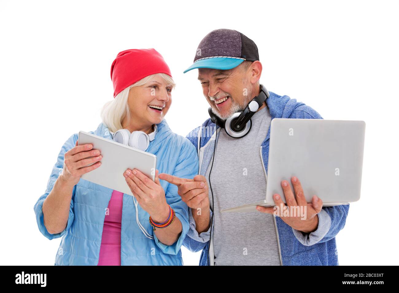 Älteres Paar über weißem Hintergrund Stockfoto