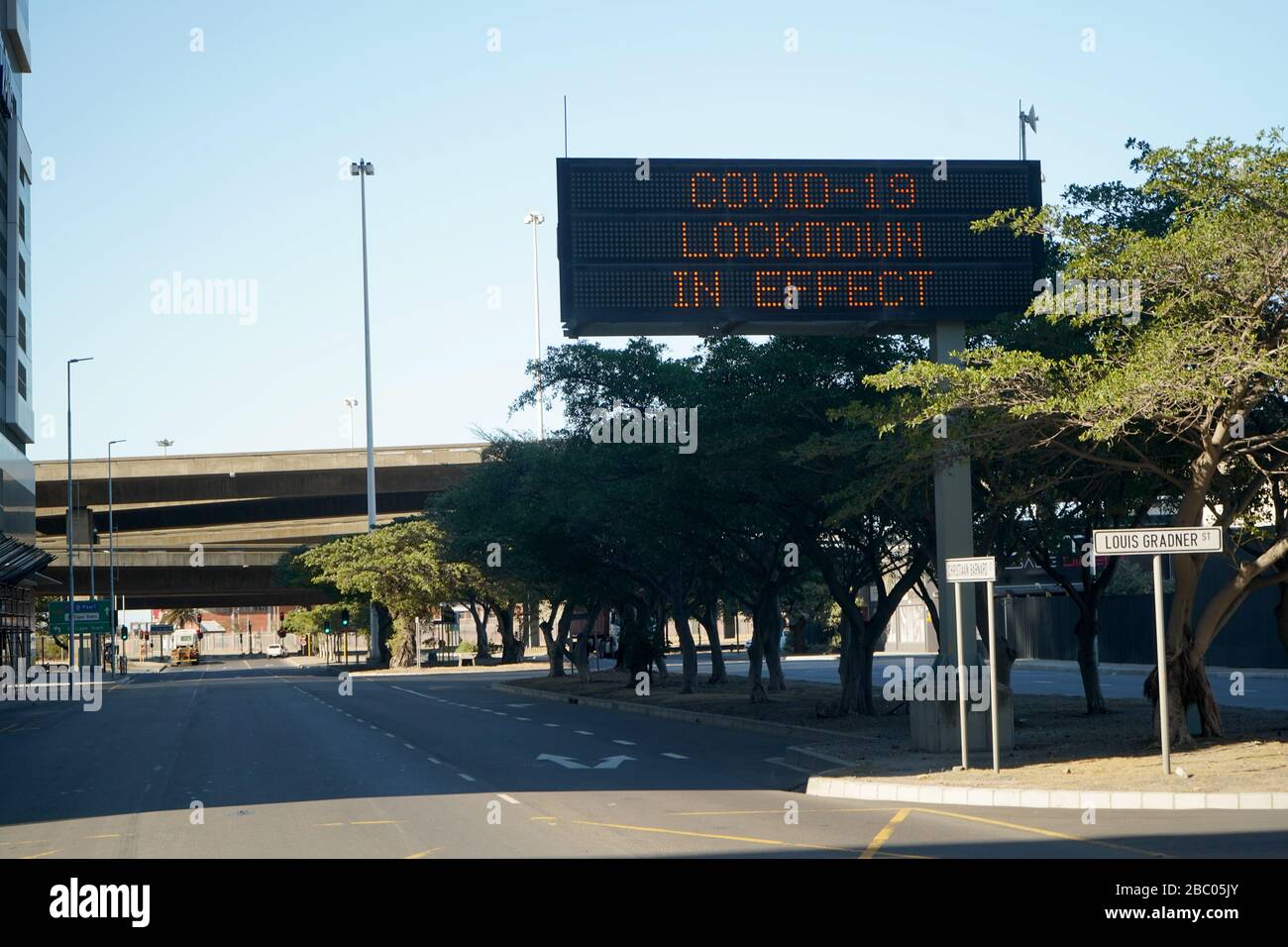 April 2020 - Kapstadt, Südafrika: Leere Straßen in der Stadt Kapstadt während der Sperrung für Covid-19 Stockfoto