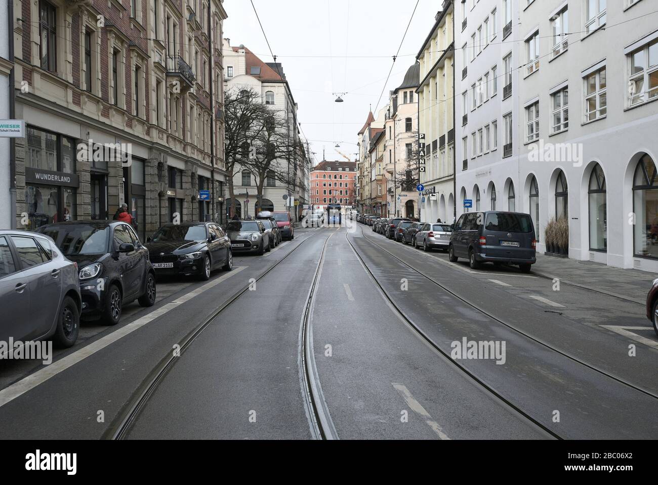 Blick auf die Thierschstraße im Münchner Stadtteil Lehel. [Automatisierte Übersetzung] Stockfoto