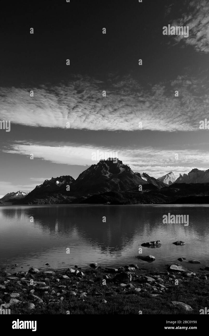 Blick über Lago Gray, den Nationalpark Torres del Paine, die Region Magallanes, Patagonien, Chile Stockfoto