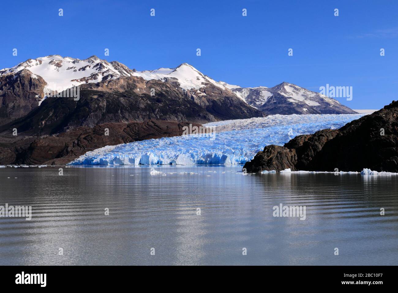 Blick auf den Grauen Gletscher, Lago Gray, den Nationalpark Torres del Paine, die Region Magallanes, Patagonien, Chile Stockfoto