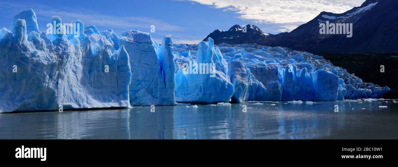Blick auf den Grauen Gletscher, Lago Gray, den Nationalpark Torres del Paine, die Region Magallanes, Patagonien, Chile Stockfoto