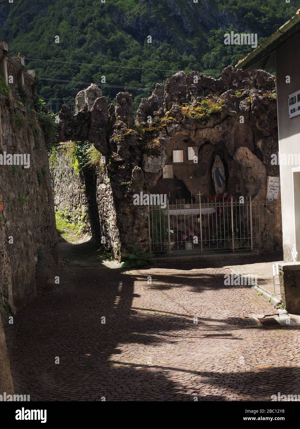 Historisches Zentrum, Dorf Perledo, Ostküste des Comer Sees, Lombardei, Italien, Europa Stockfoto