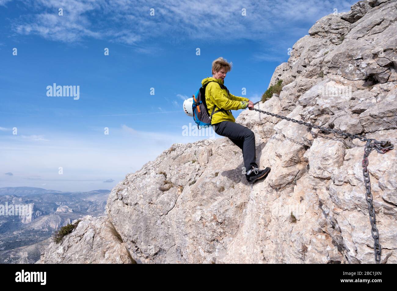 Bergsteigerfrauen in Bernia Ridge, Costa Blanca, Alicante, Spanien Stockfoto