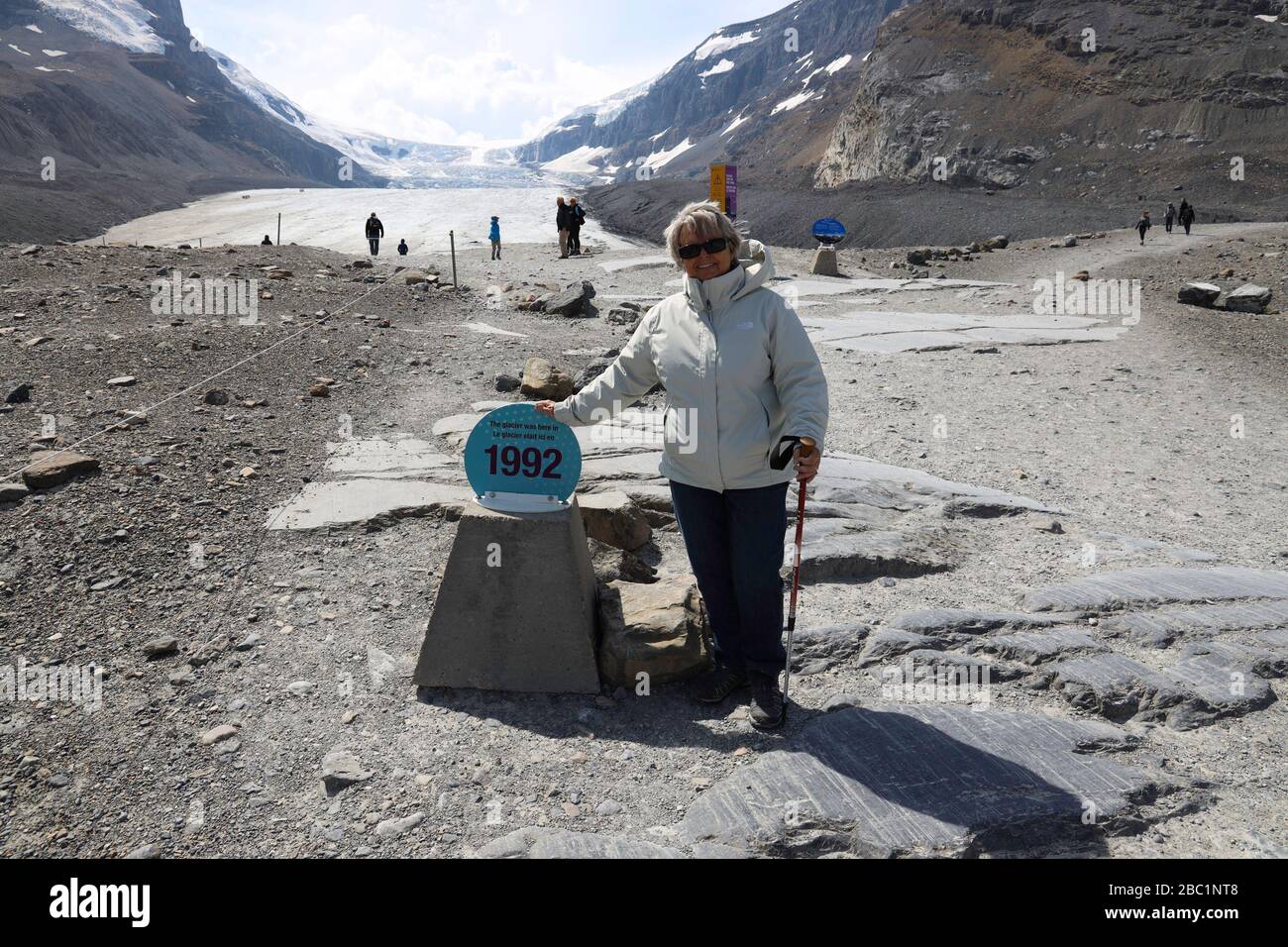 Der Athabasca-Gletscher ist einer der sechs wichtigsten "Zehen" des Columbia Icefield Stockfoto