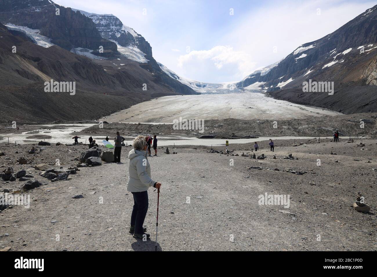Der Athabasca-Gletscher ist einer der sechs wichtigsten "Zehen" des Columbia Icefield Stockfoto