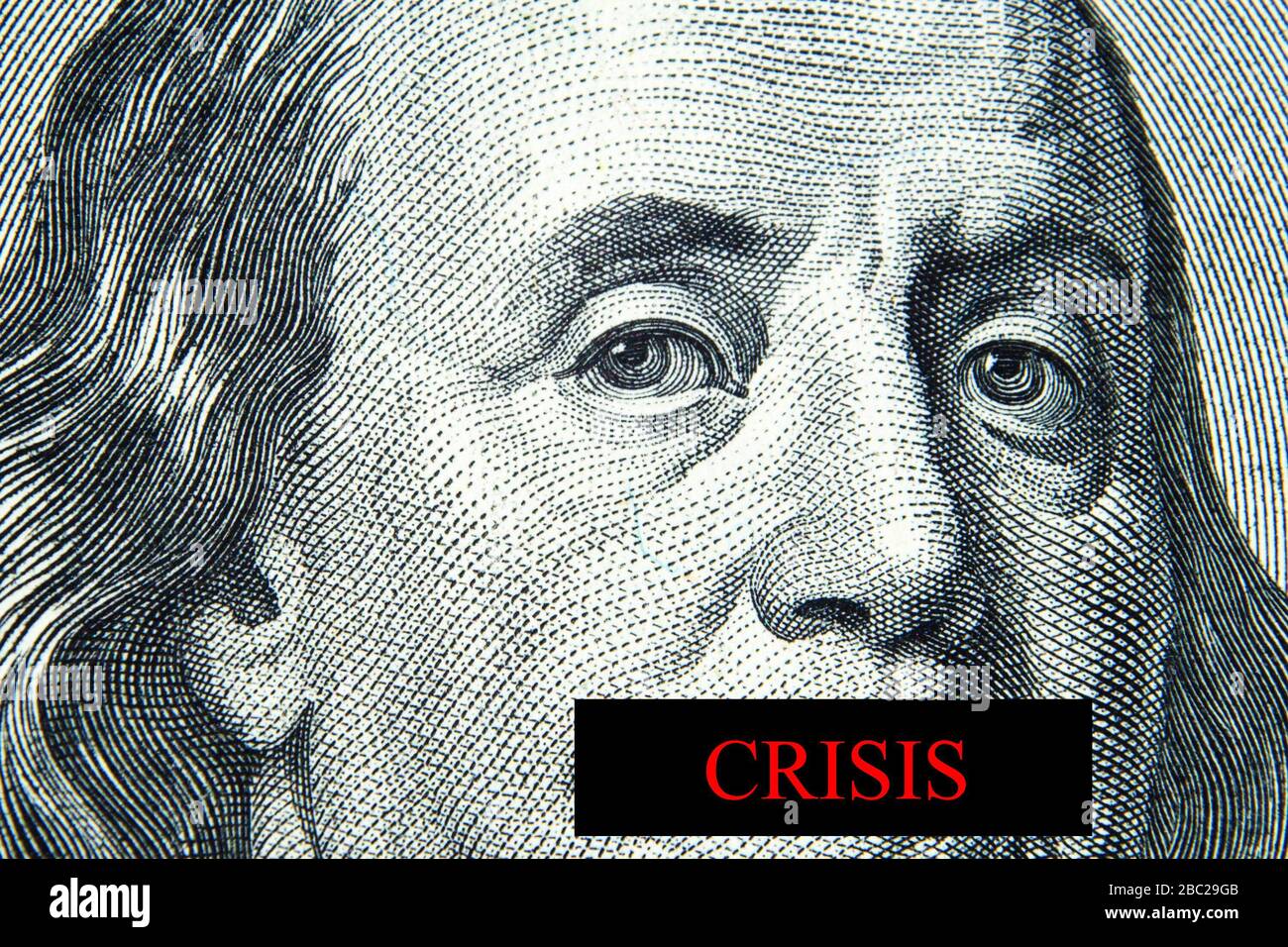 Nahaufnahme der 100-Dollar-Banknote mit dem Portrait von US-Präsident Benjamin Franklin mit Mund geschlossen auf einer 100-Dollar-Rechnung. Global Financial an Stockfoto