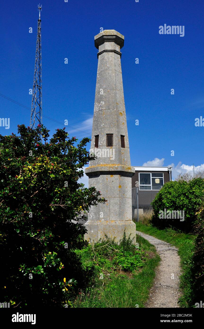 Achteckiger Kaminschacht des Ventilators Teil der alten Strafvollzugskanalisation. Portland, Dorset. Stockfoto